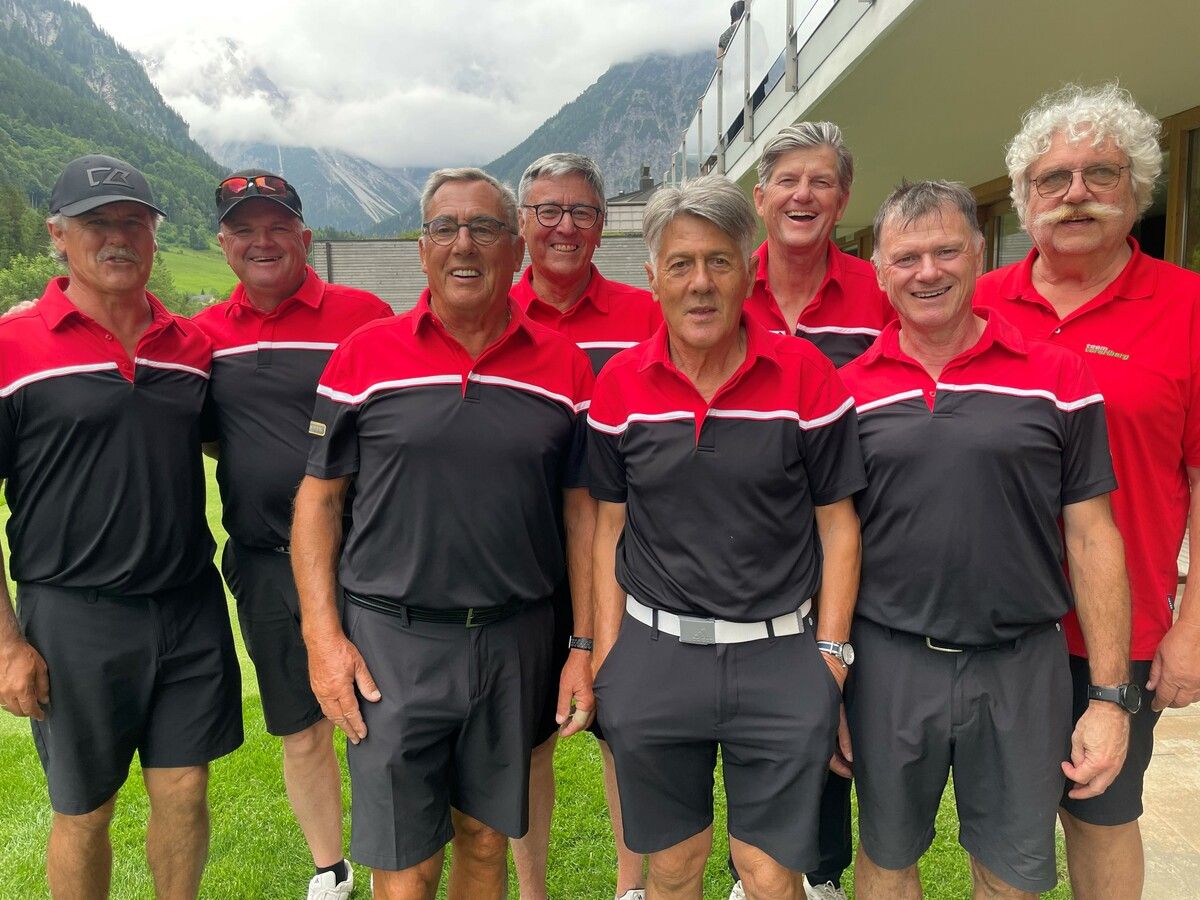 Das Meisterteam des GC Rankweil mit Alfred Fuchs, Karl Heinz Meyer, Wolfgang Rüscher, Wolfgang Matt, Wolfgang Mähr, Herbert Schallert, Wilfried Mathei, Hans Karl Moser, Armin Bonner und Captain Jürgen Heinritz.VGV