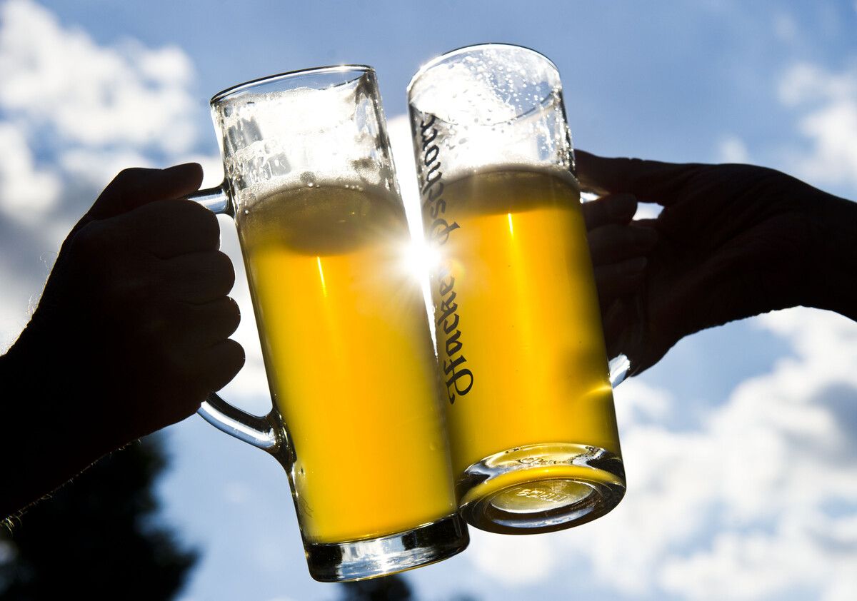 Der WHO zufolge tötet Alkohol weltweit jedes Jahr 2,6 Millionen Menschen. dpa