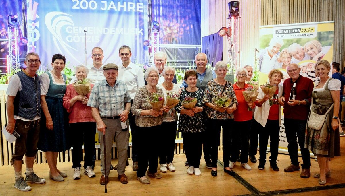 Die ältesten Festbesucher erhielten wieder eine schöne Ehrung.Vorarlberg 50Plus