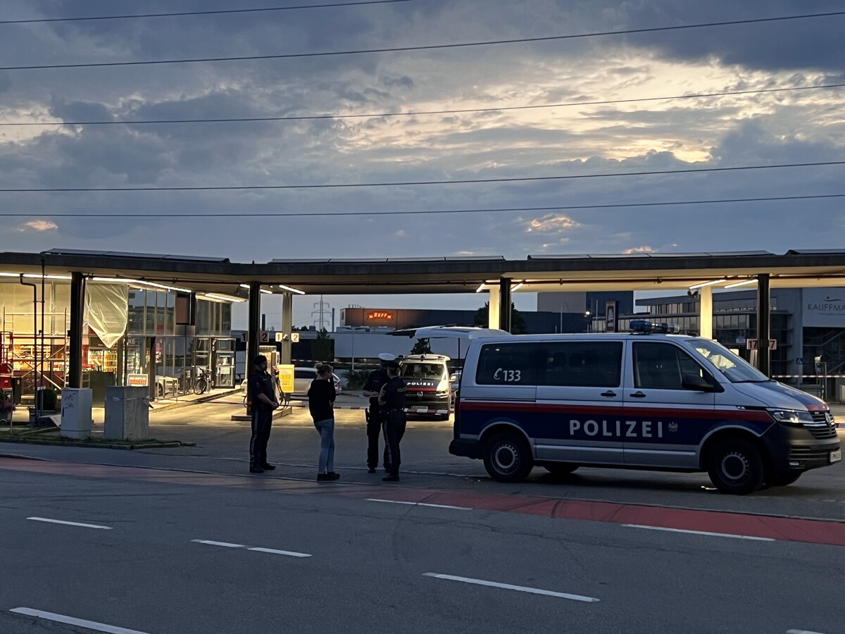 Diese Tankstelle wurde am 10. Juli zum Tatort eines Überfalls. Nun fand der Prozess statt.⇒vlach