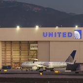 Boeing verliert nach dem Start ein Rad