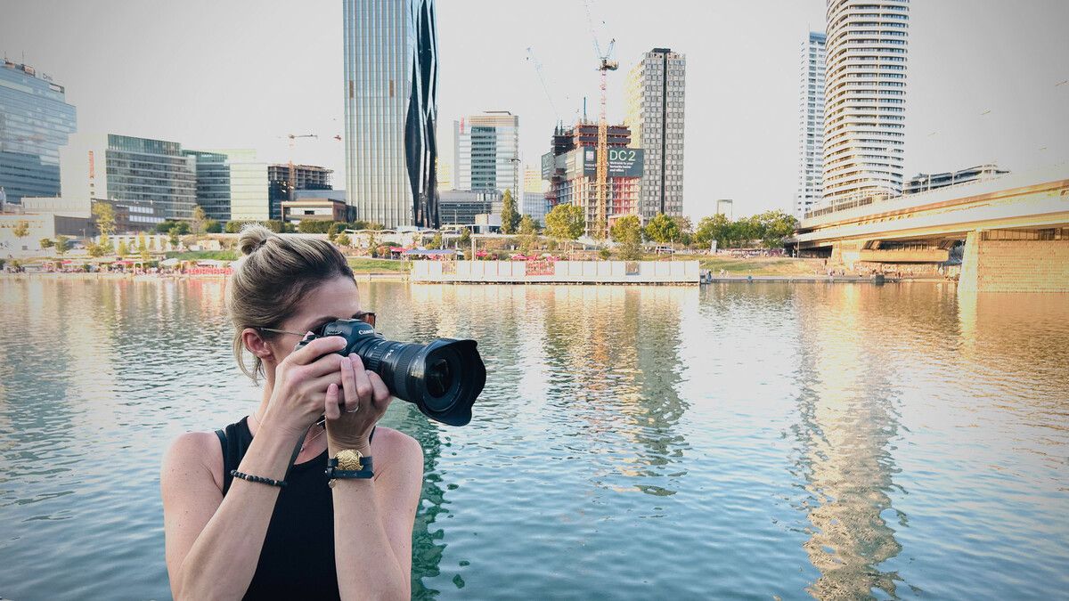 Eva Rauch ist leidenschaftlich gerne Fotografin und betrachtet ihre Umgebung immer aus dem richtigen Blickwinkel.