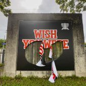 „Wish you were gay“: Die KUB-Billboards in Bregenz wurden zerstört. »A4