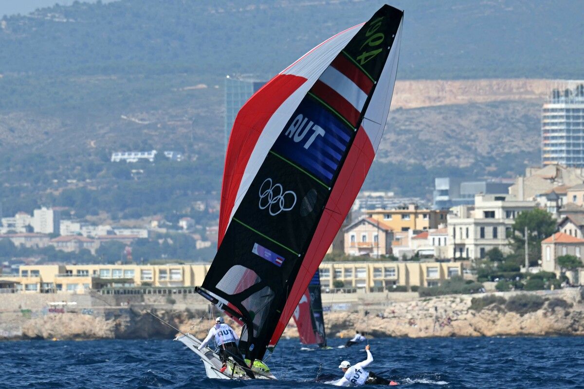 Für Benjamin Bildstein und David Hussl verläuft die Olympiaregatta nicht nach Wunsch.APA
