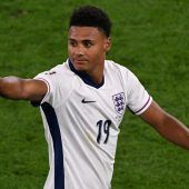 Watkins schießt England ins Finale