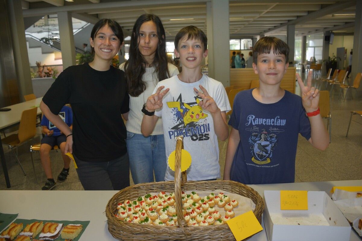 Iclal Kaya, Ariana Latifi, Noah Nesler und Emil Moser.