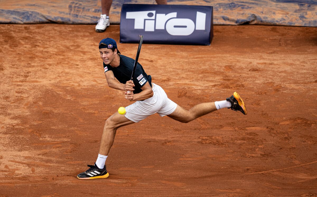 Joel Schwärzler lieferte bei seinem Hauptrundendebüt auf der ATP-Tour bei den Generali Open in Kitzbühel speziell im zweiten Satz eine Talentprobe ab.Generali Open/Alexander Scheuber