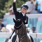 Max-Theurer und Österreichs  Equipe im Dressur-Finale