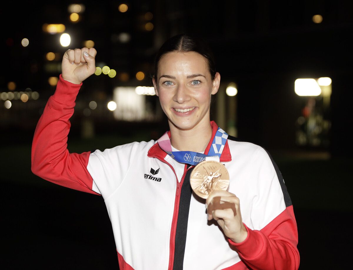 Karateka Bettina Plank aus Feldkirch holte am 5. August 2021 in Tokio mit Bronze als erste weibliche Aktive die insgesamt fünfte Medaille für Vorarlberg bei Olympischen Sommerspielen.GEPA
