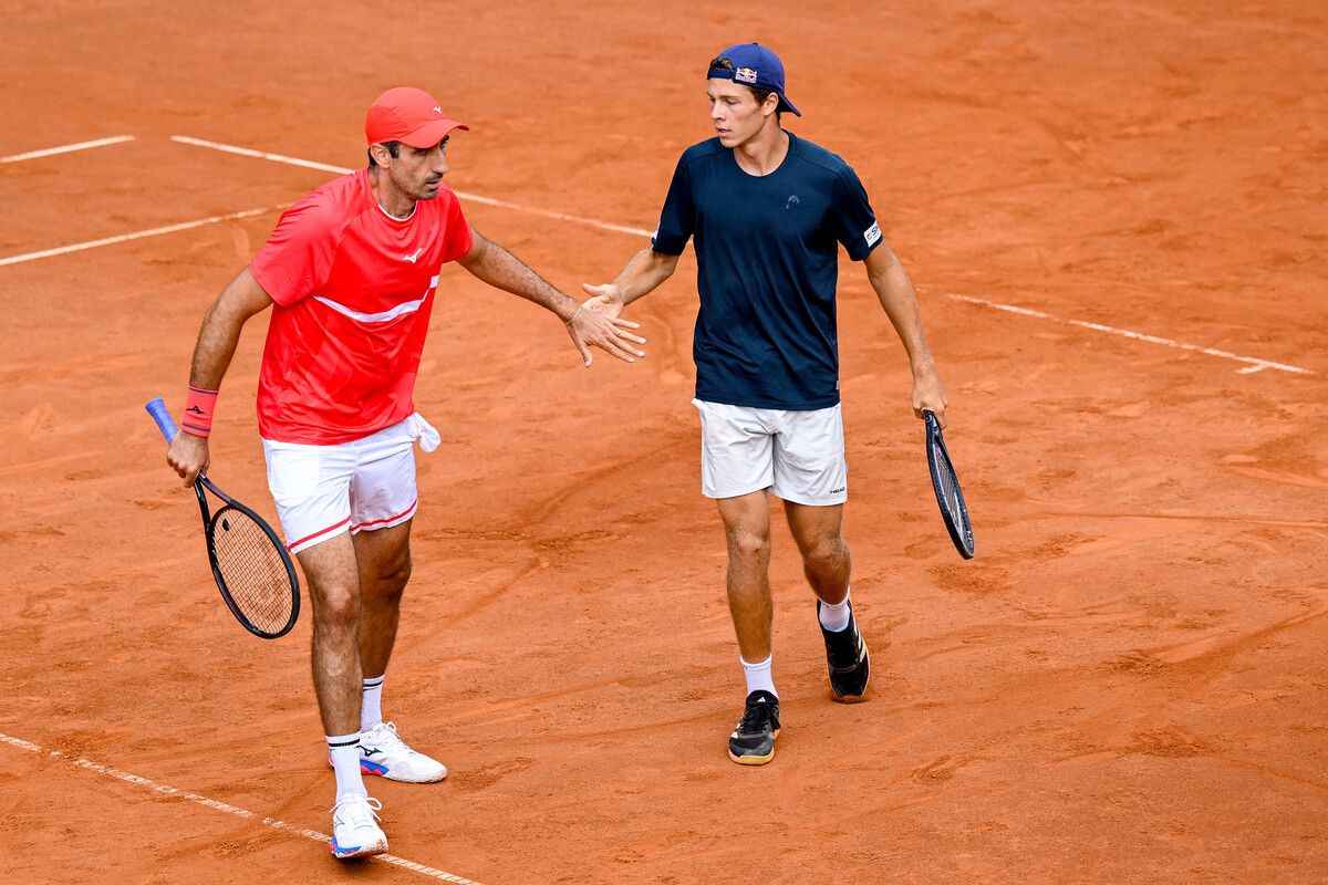 KITZBUEHEL,AUSTRIA,23.JUL.24 - TENNIS - ATP World Tour, Generali Open. Image shows Philipp Oswald and Joel Schwaerzler (AUT). Photo: GEPA pictures/ Daniel Schoenherr