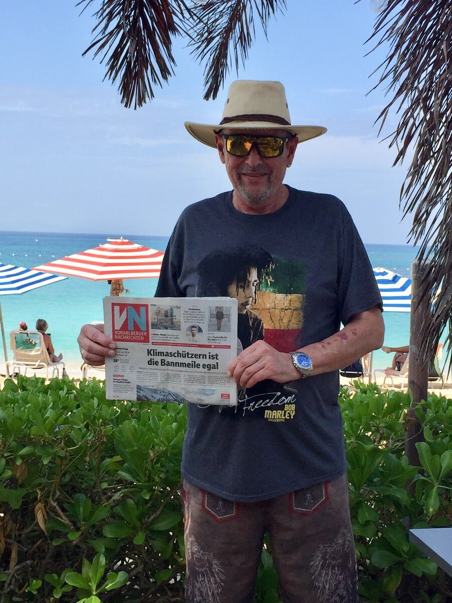 Machen Sie es wie Maximilian Strohmeier: „Liebe Urlaubsgrüße ins Ländle aus Jamaika vom Doctor‘s Cave Beach in Montego Bay“, schreibt der Bludenzer.