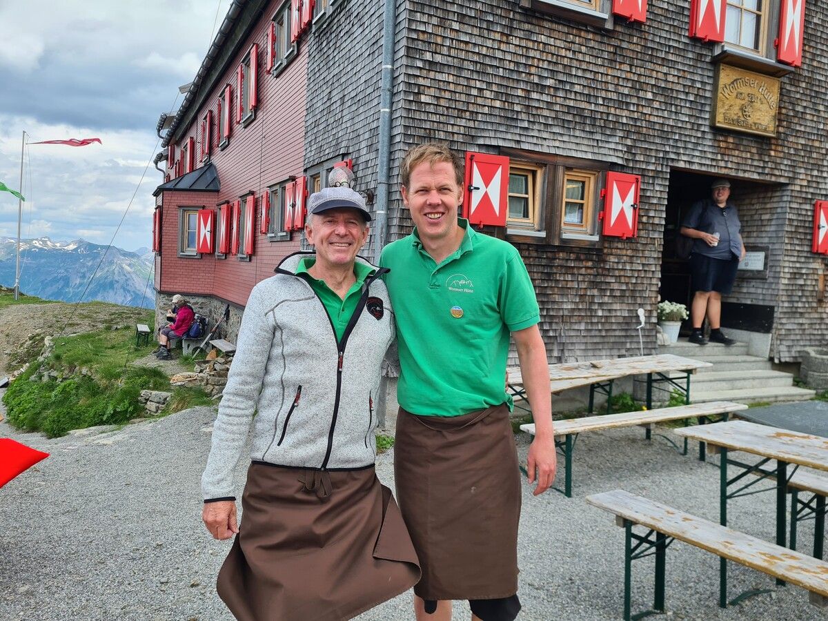 Manfred Zwischenbrugger hört als Hüttenwirt auf und Hendrik Eberhardt übernimmt die Wormser Hütte. VN/JUN