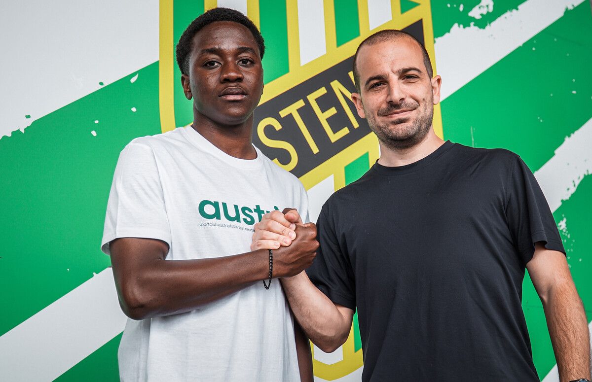 Mirco Papaleo mit Neo-Austrianer Seydou Diarra.VN