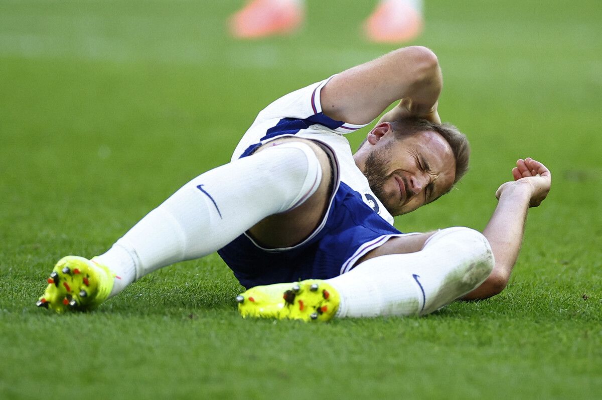 Nach seiner Auswechslung gegen die Schweiz gab Harry Kane Entwarnung, zumindest verletzungstechnisch.Reuters