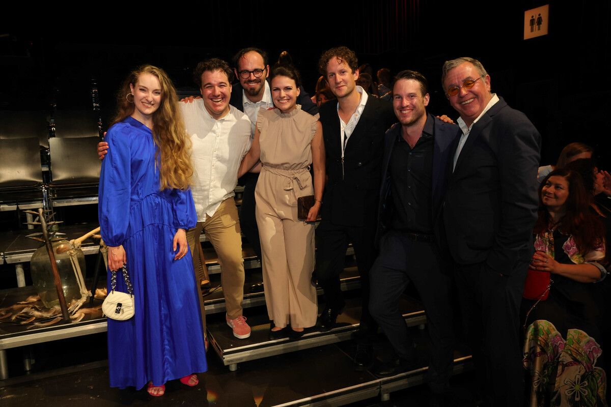 Nicola Hillebrand, Mauro Peter, Liviu Holender, Katharina Ruckgaber, Moritz von Treuenfels, Maximilian Krummen, Franz Hawlata. ame