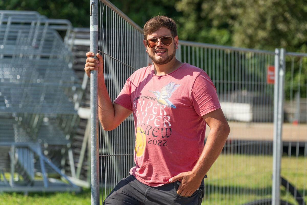 Patrick Sammer (32) ist ehrenamtlicher Ressortleiter für Zaun- und Bodenaufbauten bei den Szene-Openair-Vorbereitungen. VN/Stiplovsek (4)