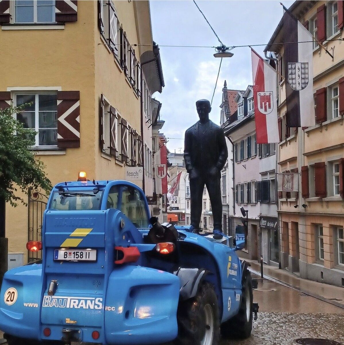 Per Radlader ging es über die Kirchstraße zurück zur VLV. Stadt