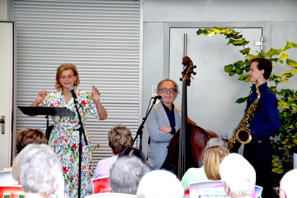 Renate Bauer, Rosario Bonaccorso und Gregor Storf. Sco (2)
