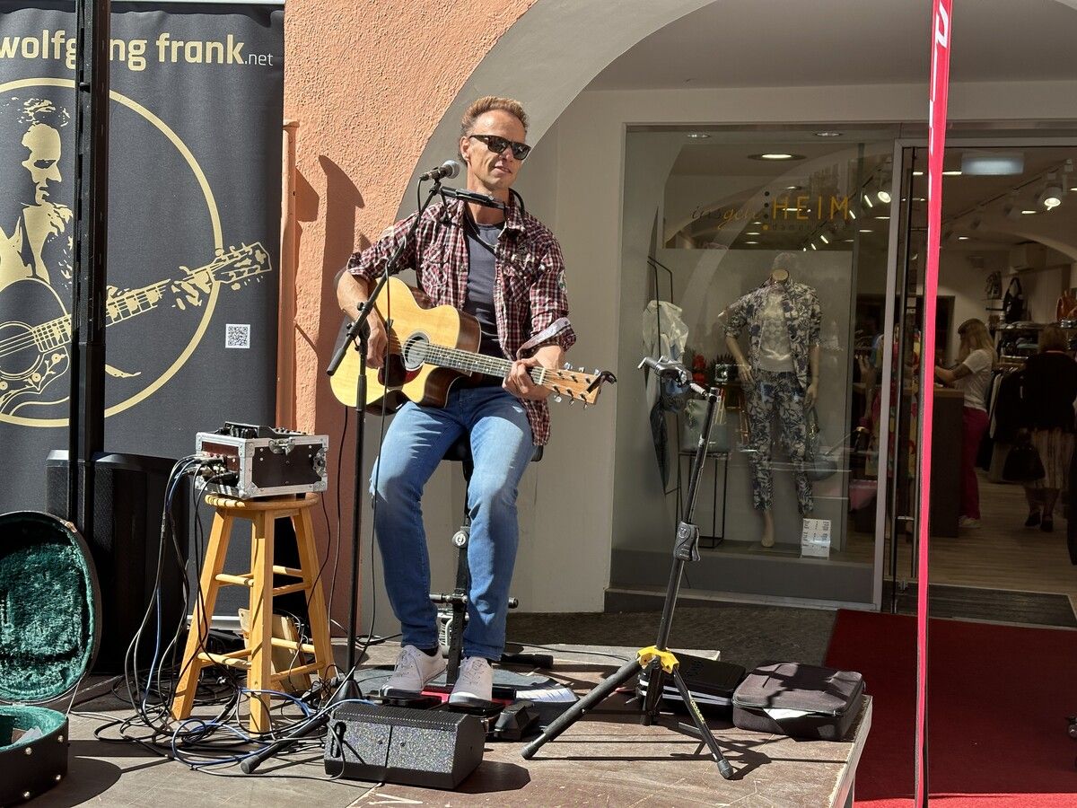 Staunen, Spaß und Unterhaltung in der Bludenzer Altstadt – unter anderem mit Wolfgang Frank. VN/Bischof