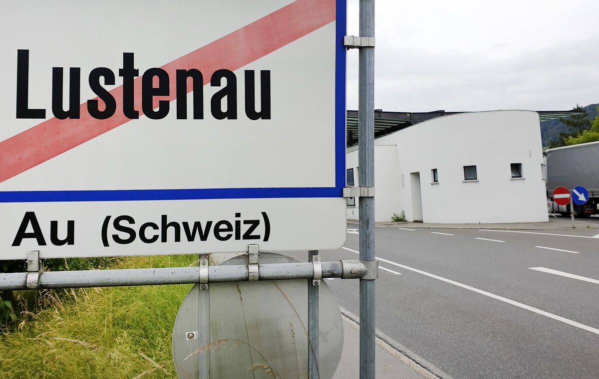 Wer zum Arbeiten in die Schweiz pendelt, werde in der Pension steuerlich benachteiligt, kritisiert der Verein der Grenzgänger.APA
