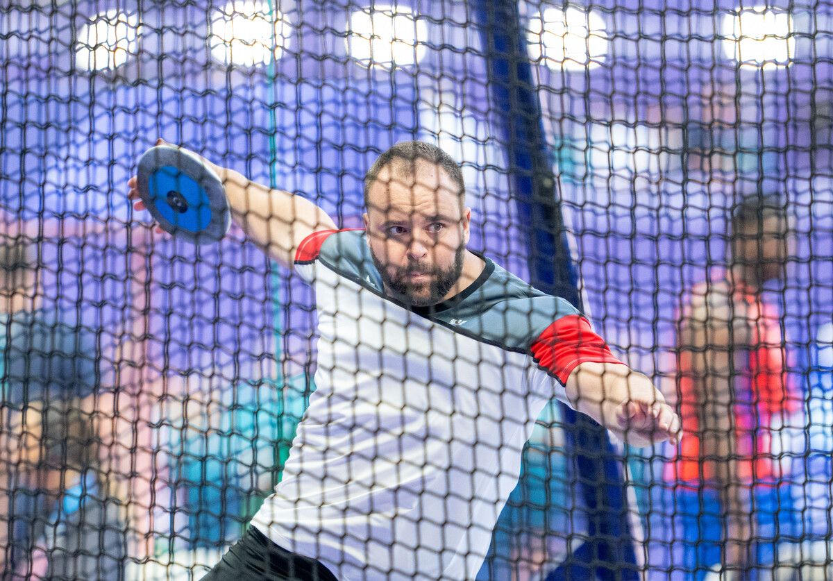 Ab 20.25 Uhr greift Lukas Weißhaidinger nach der Medaille.⇒APA
