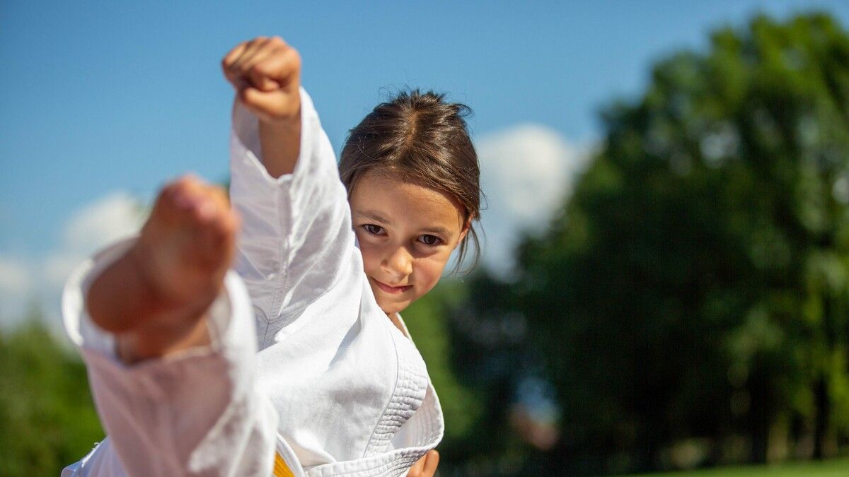 Aktiv und Fit von klein auf: Karate Hofsteig startet MINI-KIDS Programm für junge Karate-Enthusiasten.⇒Gerhard Grafoner