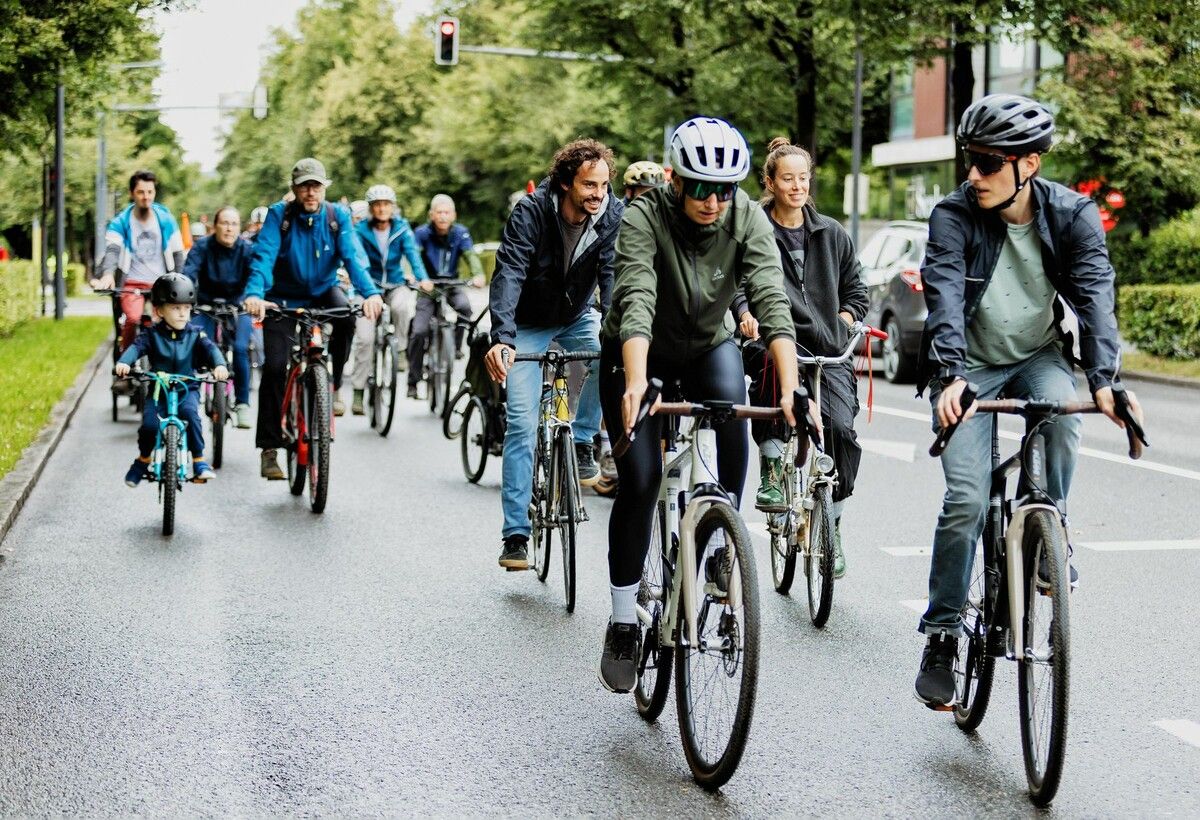 Bei einer Radparade durch die Stadt zeigte sich einmal mehr, dass Radfahren boomt und mehr denn je im Trend liegt.⇒stadt Dornbirn/gmeiner