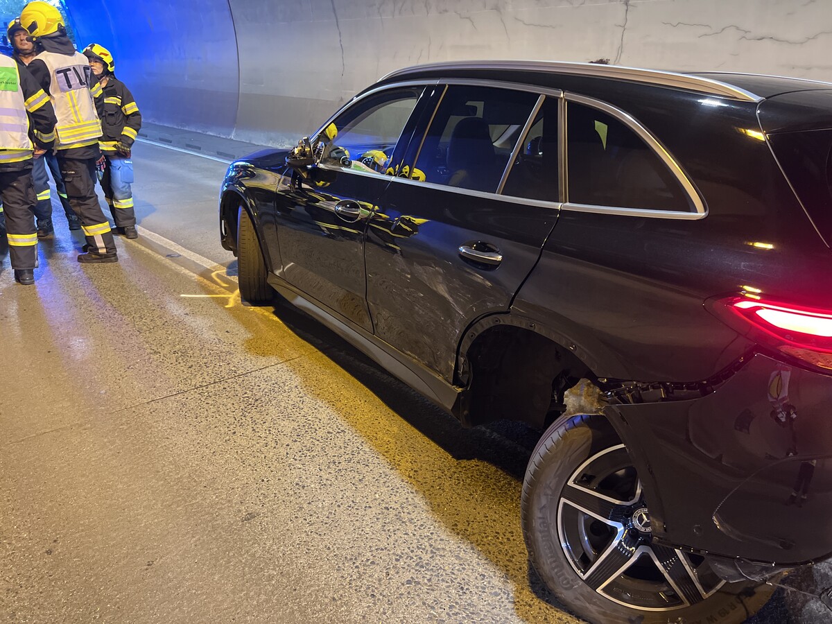 Das Fahrzeug des 73-Jährigen wurde seitlich erfasst.⇒VOL/Vlach