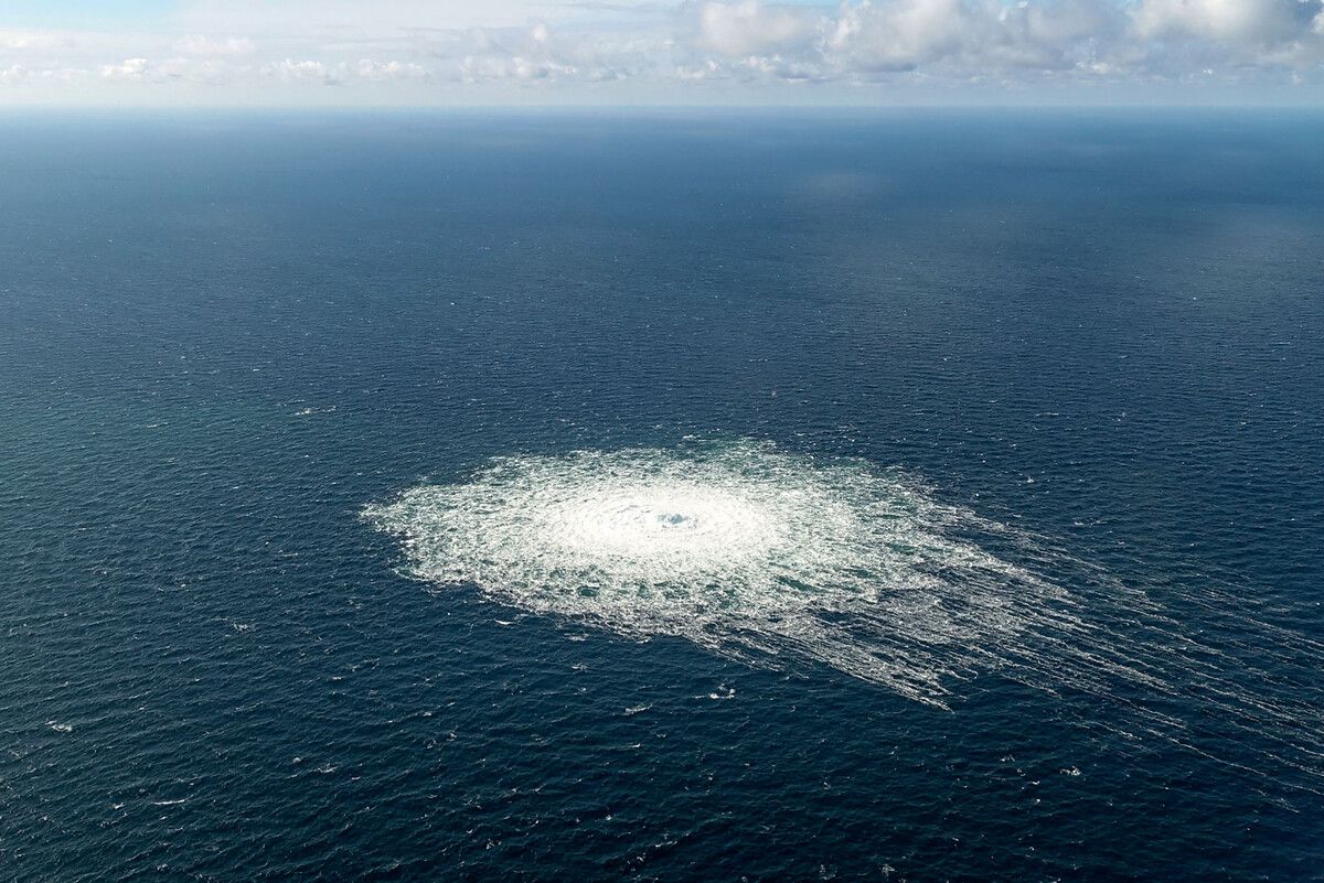 Das Foto des dänischen Verteidigungskommandos zeigt das Gasleck. ⇒DANISH DEFENCE/AFP