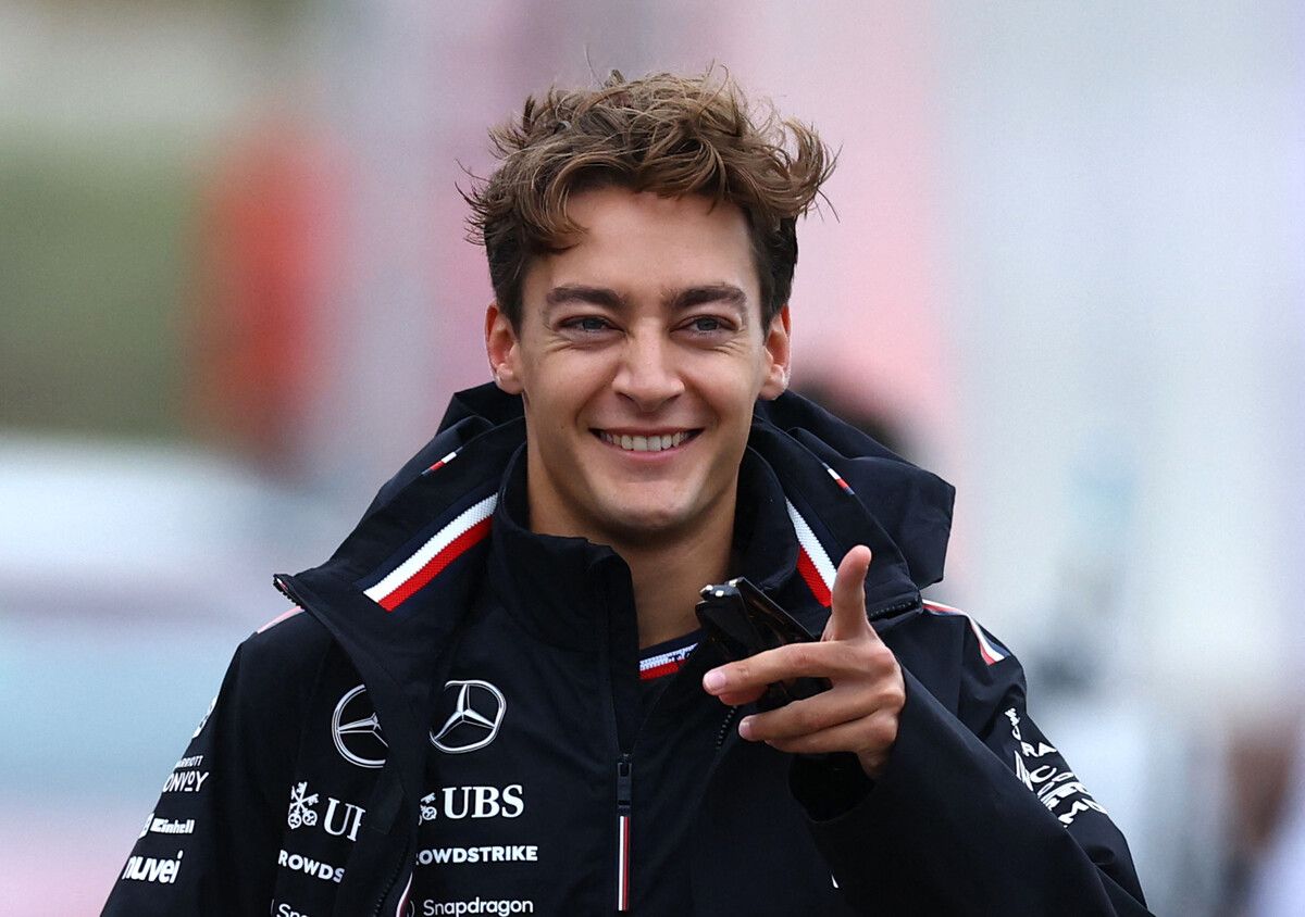 Der britische Mercedes-Pilot George Russell hat als Trainingsschnellster leicht lachen.⇒Reuters