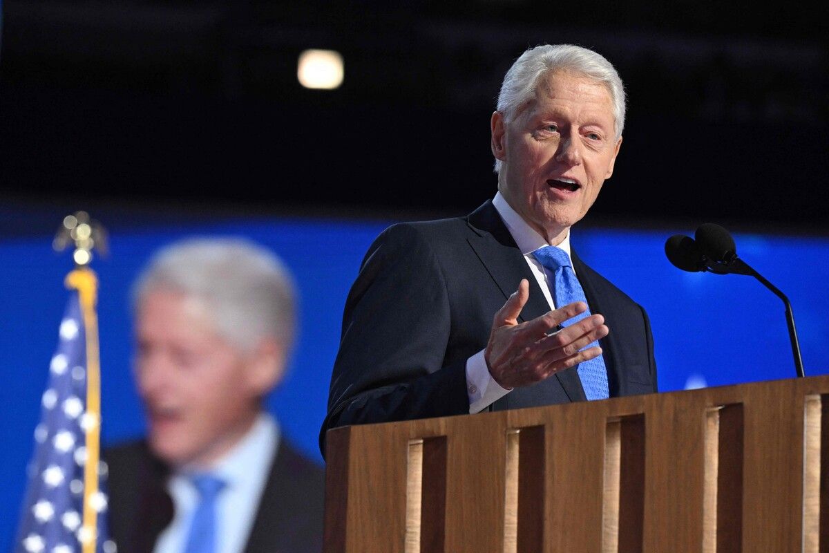 Der ehemalige US-Präsident Bill Clinton spricht am dritten Tag des Democratic National Convention (DNC) in Chicago. AFP