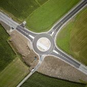 Landesstraße samt neuem Kreisverkehr wieder befahrbar