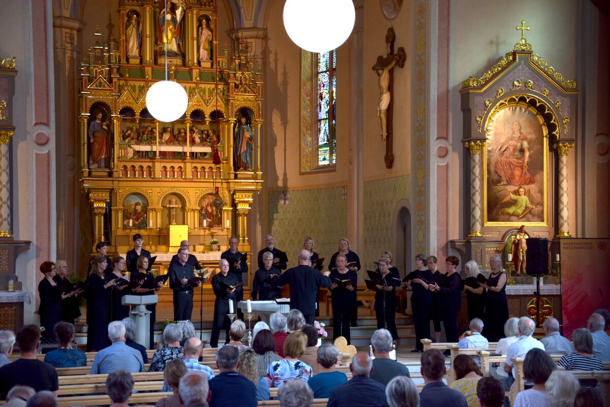 Der Projektchor Stimmkultur 2024 führte in der Pfarrkirche St. Michael das Requiem für Soli, Chor und Orgel von Gabriel Fauré (1845 – 1924) auf.