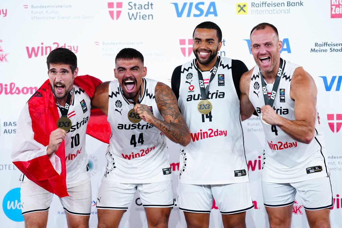 Die 3x3-Europameister mit dem Altacher Fabio Söhnel (Zweiter v. l.), weiters: Toni Blazan, Nico Kaltenbrunner und Enis Murati.⇒apa