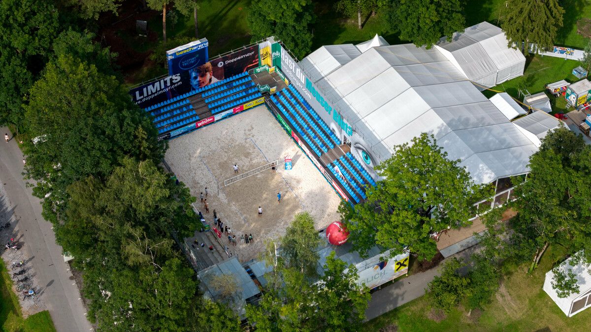 Die Beacharena an der Ach ist bereit für ein Beachvolleyball-Wochenende voller spannender Partien.⇒VN-Stiplovsek