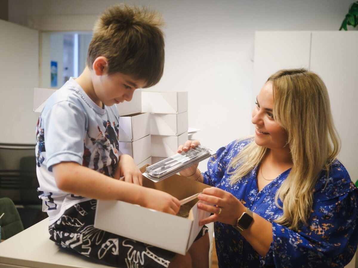 Die Caritas sucht neben Freiwilligen für die Lerncafés auch nach gut erhaltenen Schulsachen.⇒Caritas
