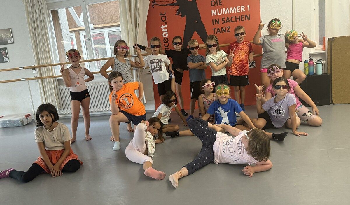 Die Kinder hatten im Camp eine Menge Spaß miteinander und beim Tanzen. ⇒cth, Hefel (2)