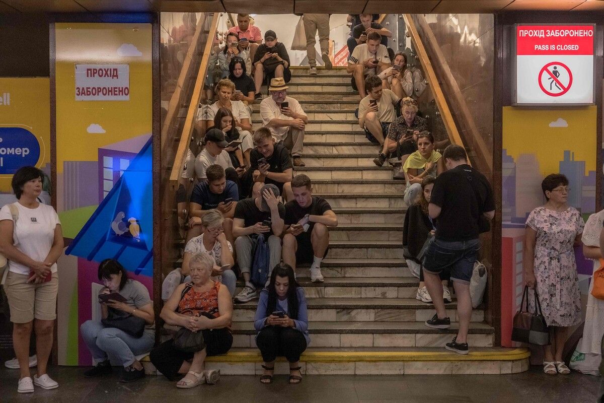 Die Menschen in Kiew suchten in den ­U-Bahnstationen Schutz.⇒AFP