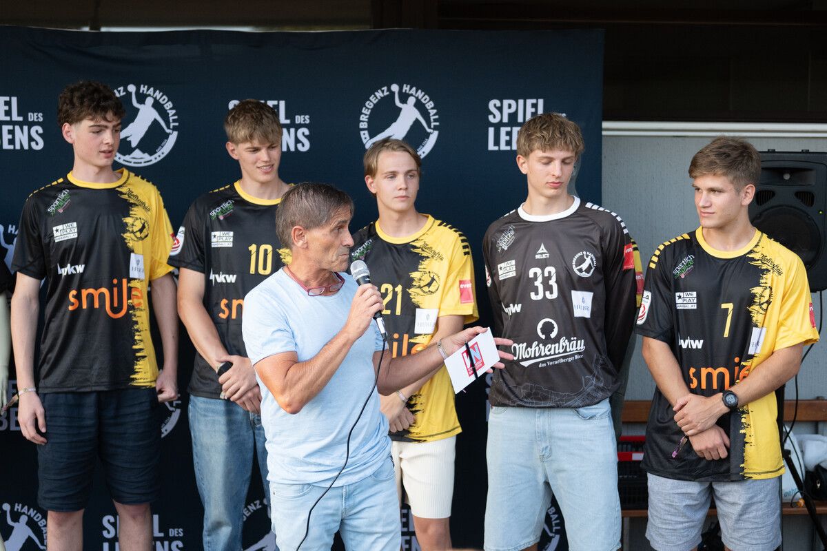 Die neuen Gesichter bei Handball Bregenz im Interview, v. l.: Lukas Ulmer, Max Bergmayer, Elias Mager, Jonas Bergmayer und Niklas Günther.⇒Rhomberg/7