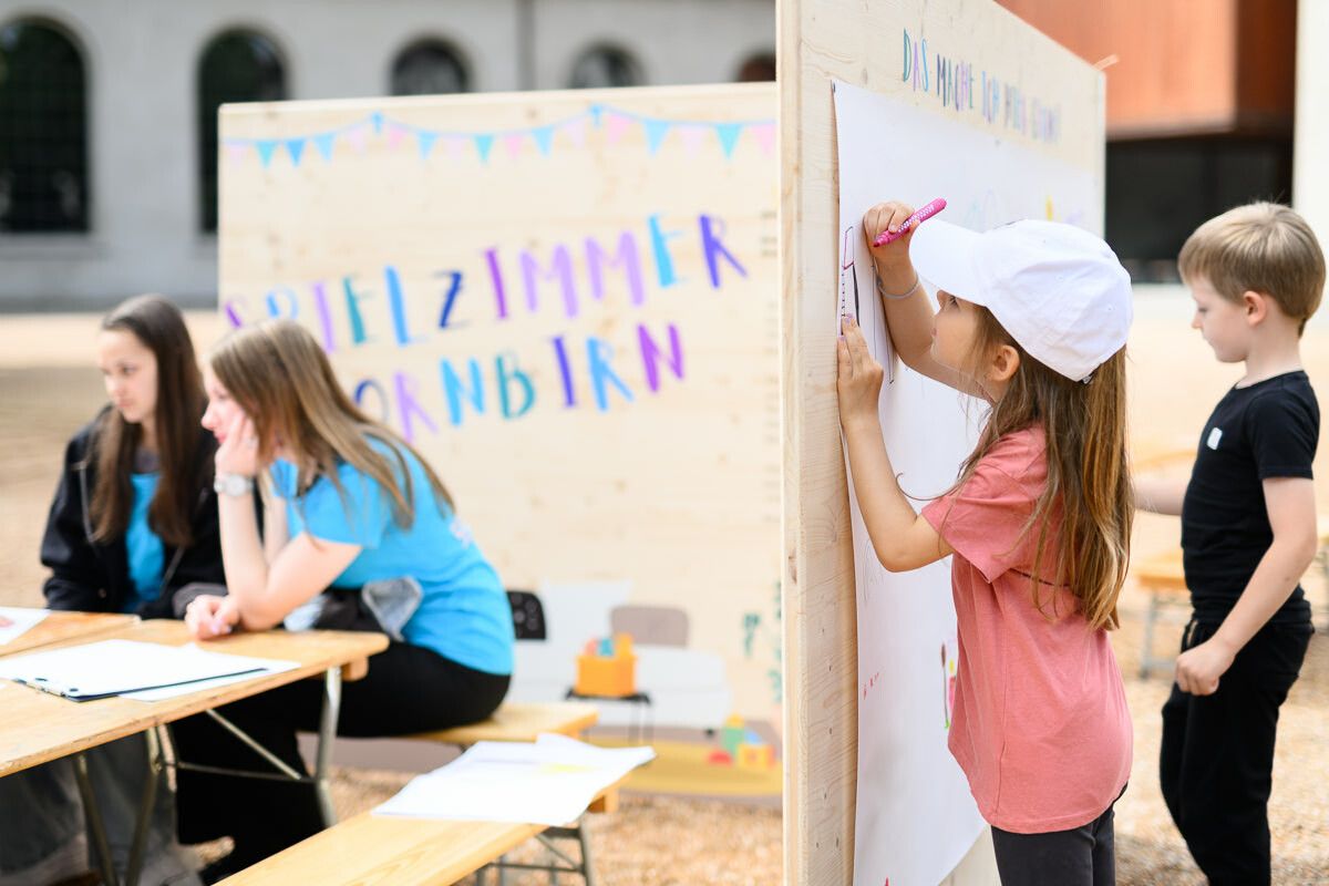 Die Stadt Dornbirn lädt nach der Allgemeinheit jetzt speziell Familien und Kinder zum Mitreden bei der Innenstadtentwicklung ein.⇒STD/Rhomberg