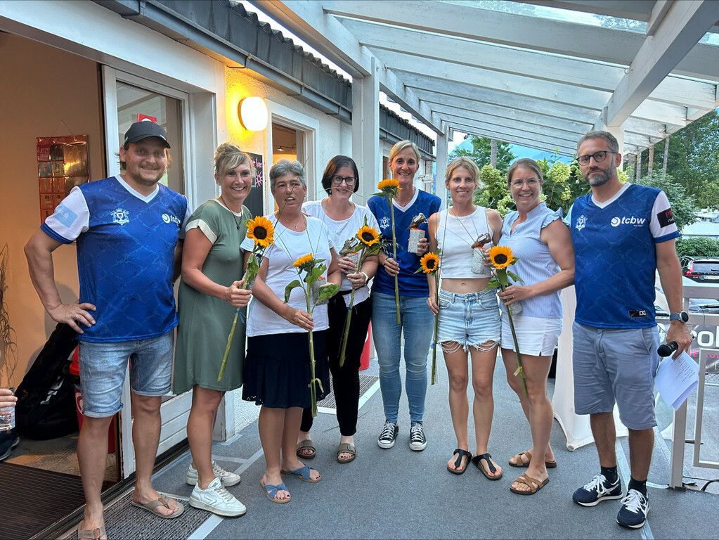 Ein Teil der Sieger des diesjährigen Tennis Senioren Montfortcups in Feldkirch. ⇒privat