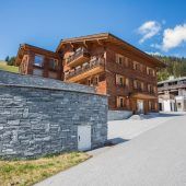 Wie Promis mit fragwürdigen Versprechungen zu Ferienwohnungen in Lech kamen. »A3