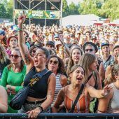 Gutes Wetter, viel Amore: 8000 Besucher am Freitag beim Szene Openair. »A6