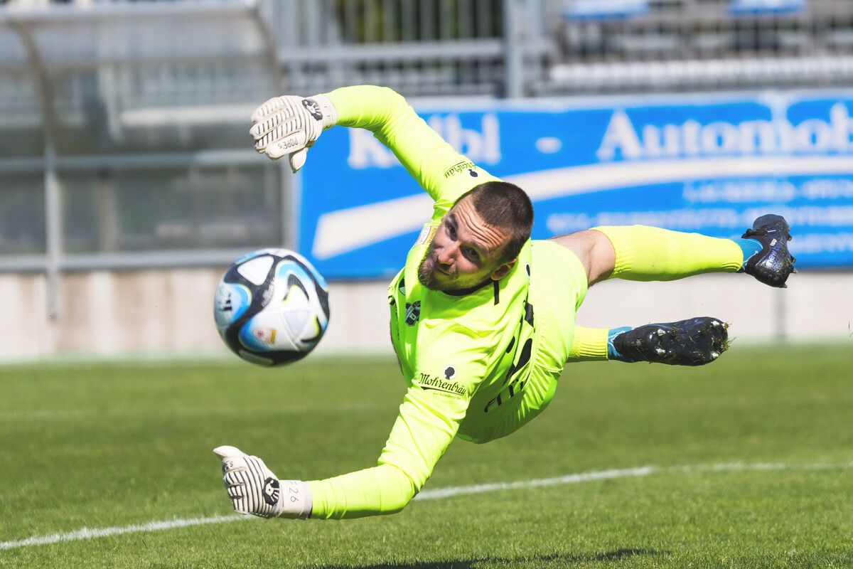 Franco Flückiger ist der Rückhalt des SW Bregenz, der Woche für Woche beweist, dass er in der 2. Liga zu den Besten gehört.⇒gepa