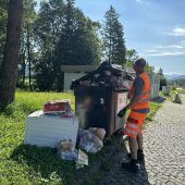 Mehr Müll an Rastplätzen und entlang der Autobahn