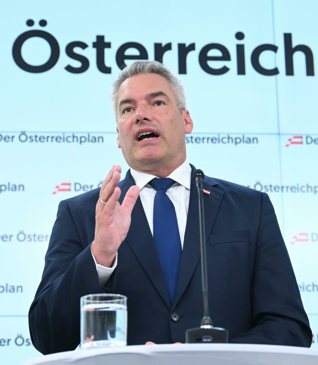 Kanzler Nehammer sah sich mit Morddrohung konfrontiert.⇒ APA