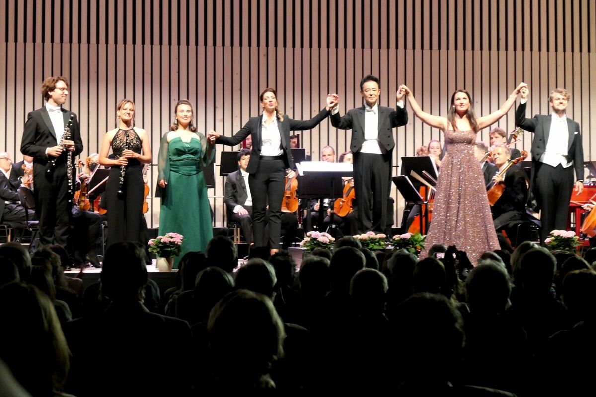 Musik und Bergpanorama: Mitglieder von Vorarlberg 50plus erleben Duette von Barock bis Romantik beim Lech Classic Festival.⇒