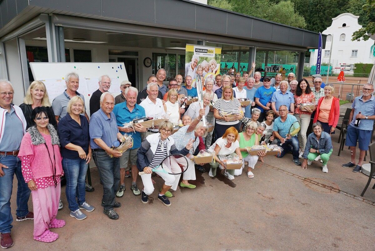 Neuer Teilnehmerrekord bei den 23. Landestennismeisterschaften beim ESV Feldkirch mit hervorragenden Leistungen.⇒Verein VORARLBERG 50plus