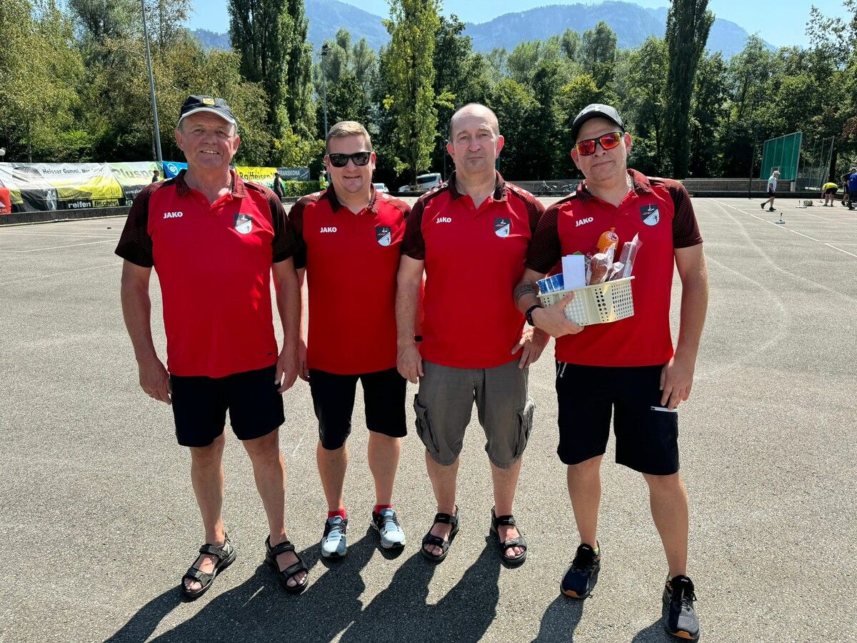 Obmann Josef Gruber, Vinzenz Zech, Jürgen Juriatti und Michael Zech.⇒ESC Bludenz
