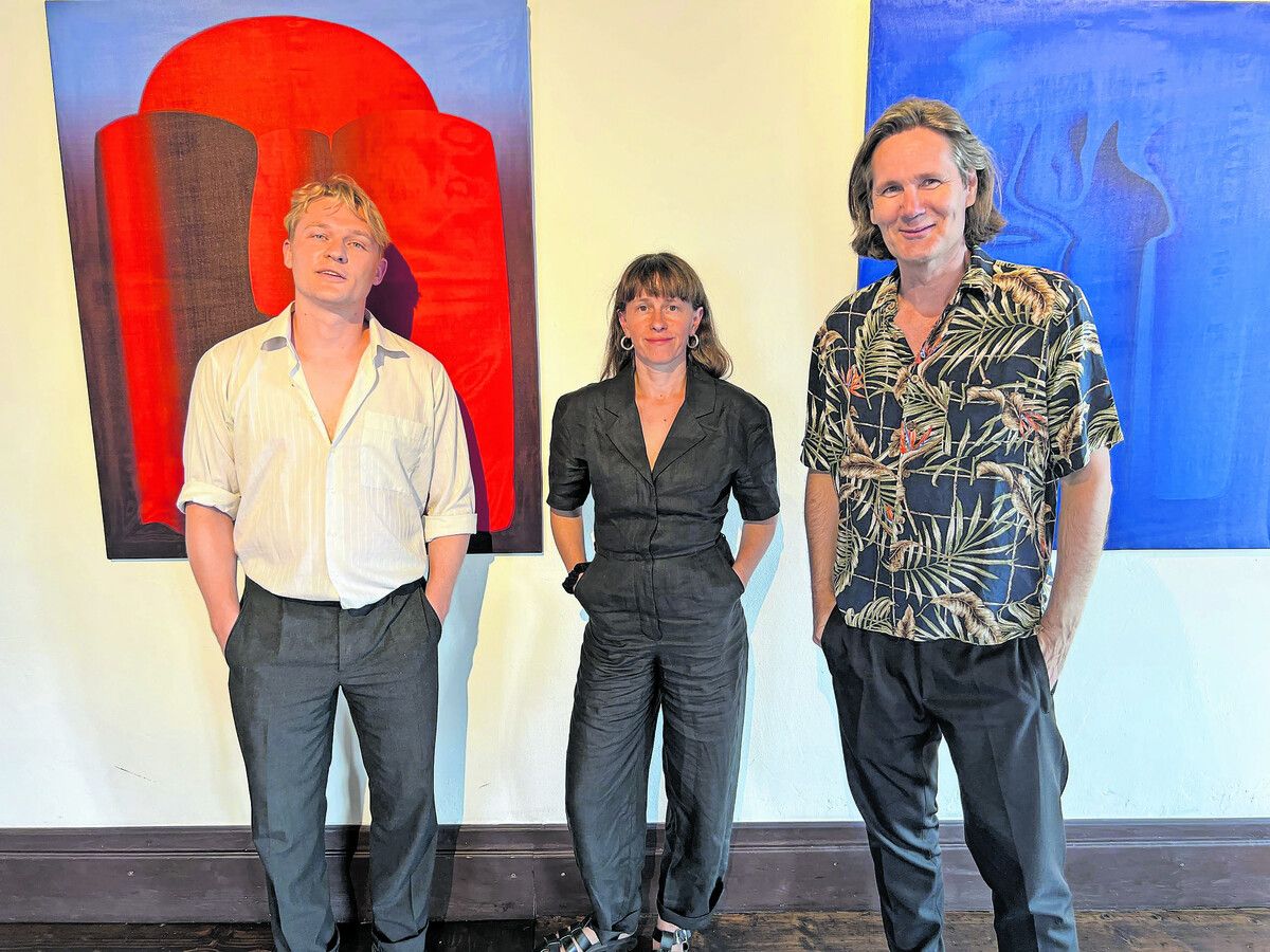 Schauspieler Sebastian Schulze, Künstlerin Selina Reiterer und Galerist Jean-Claude Maier begeisterten die Besucher. ⇒FRANC